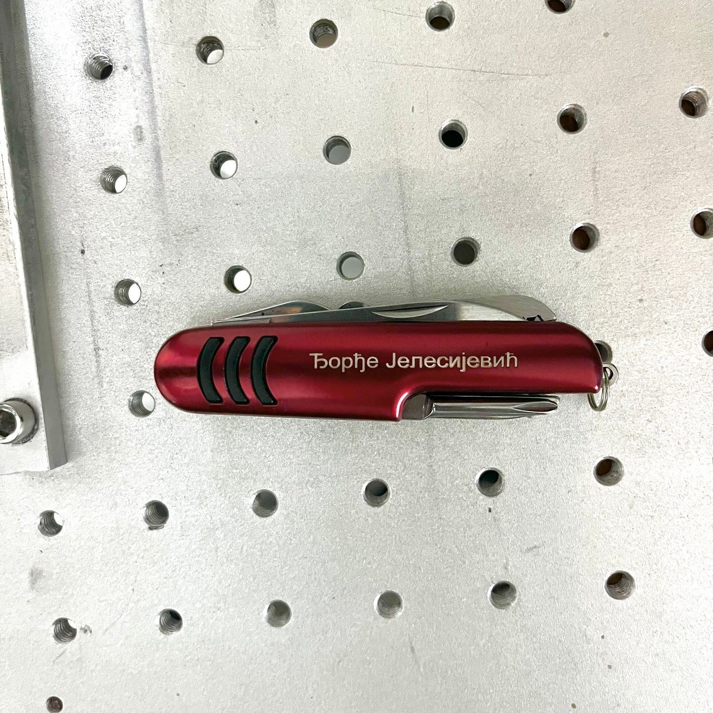 Višenamenski nož sa 12 funkcija Expert