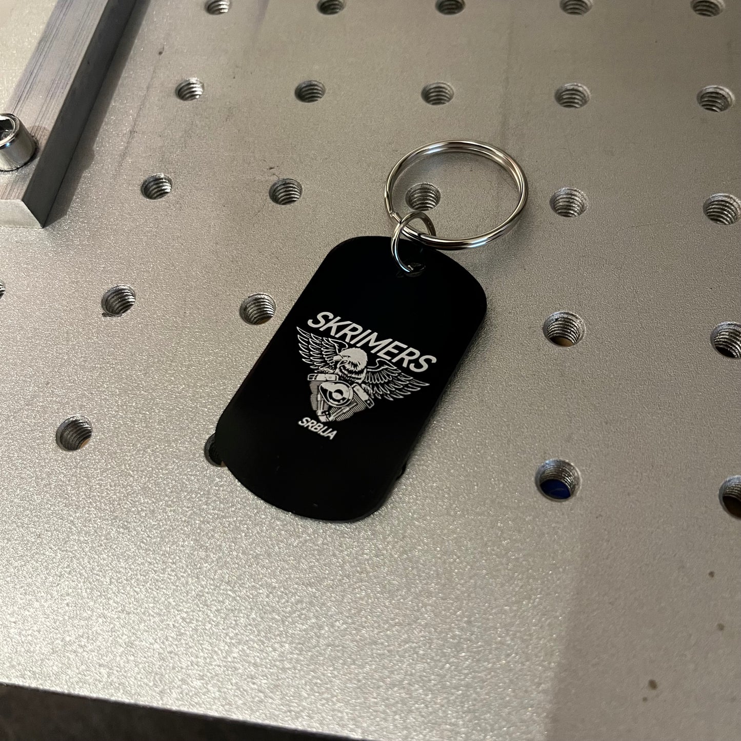 Reklamni metalni privezak za ključeve Menez